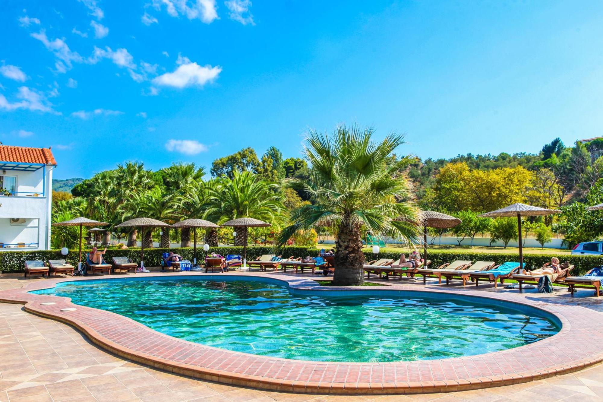 Ostria Aparthotel Agia Paraskevi  Ngoại thất bức ảnh
